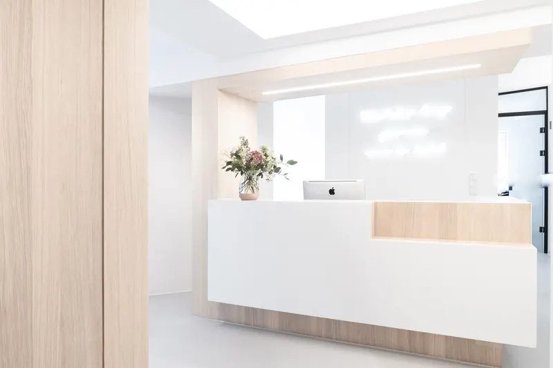 Reception desk